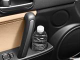  Cup holder prop (tertiary) photo